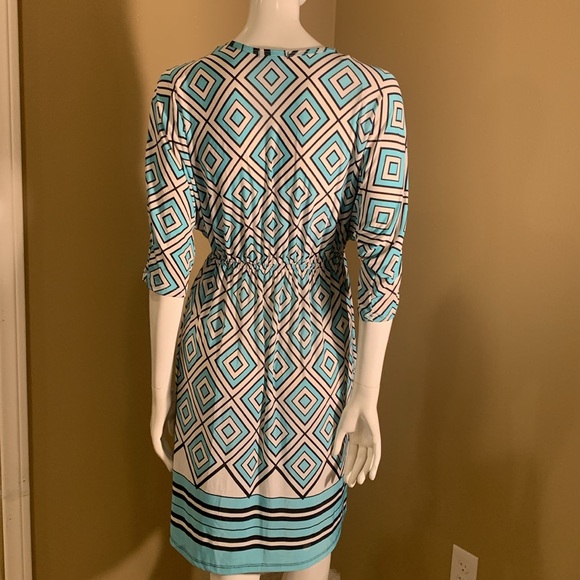 5TH & Love Geometric Patterned Dress in Blue and Black  Elastic Waist size Large - Picture 6 of 9
